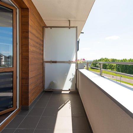 3 Bedrooms Premium Bella Blue For 8 Guests With Ac And Free Out Side Parking Rzeszow Exterior photo