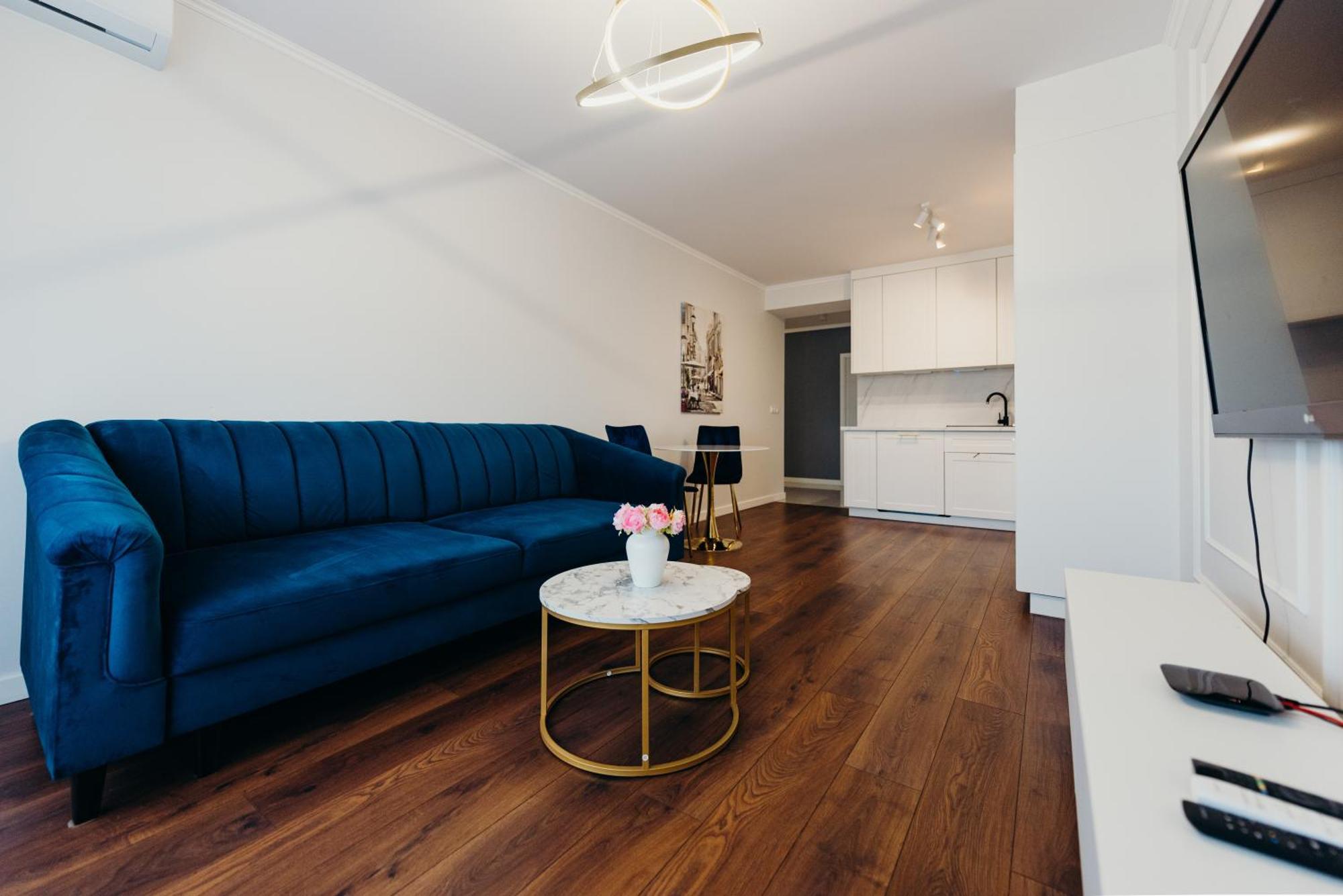 3 Bedrooms Premium Bella Blue For 8 Guests With Ac And Free Out Side Parking Rzeszow Exterior photo