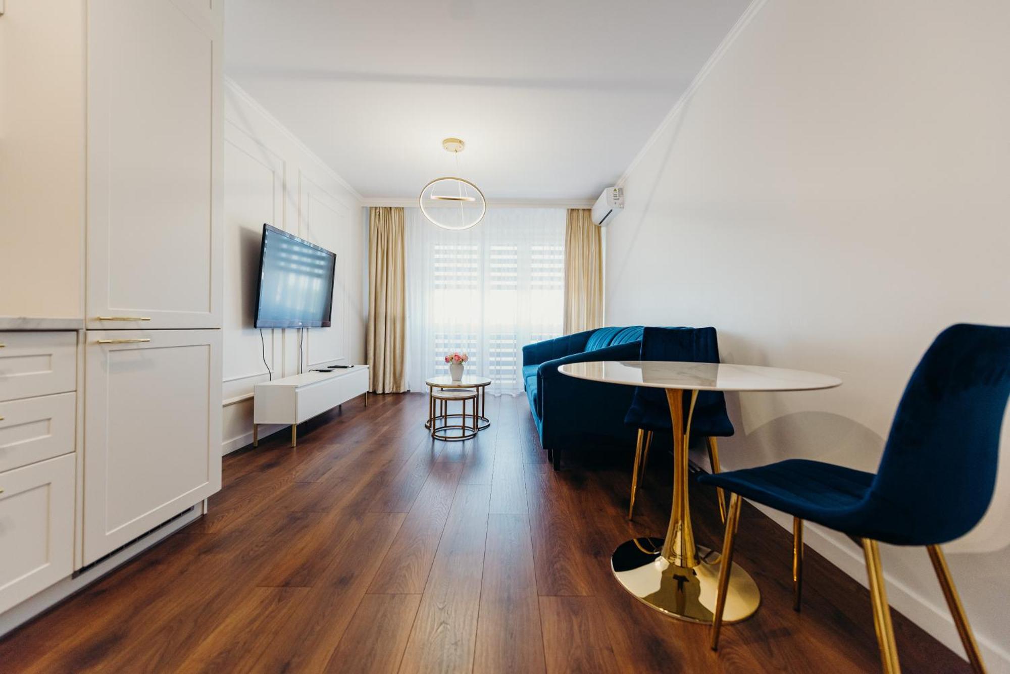 3 Bedrooms Premium Bella Blue For 8 Guests With Ac And Free Out Side Parking Rzeszow Exterior photo