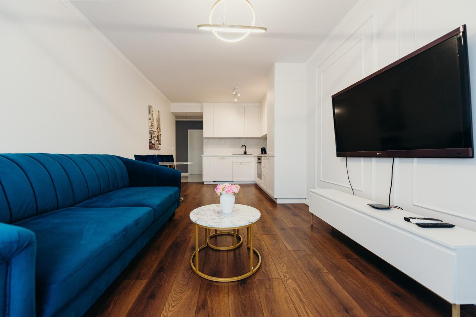 3 Bedrooms Premium Bella Blue For 8 Guests With Ac And Free Out Side Parking Rzeszow Exterior photo