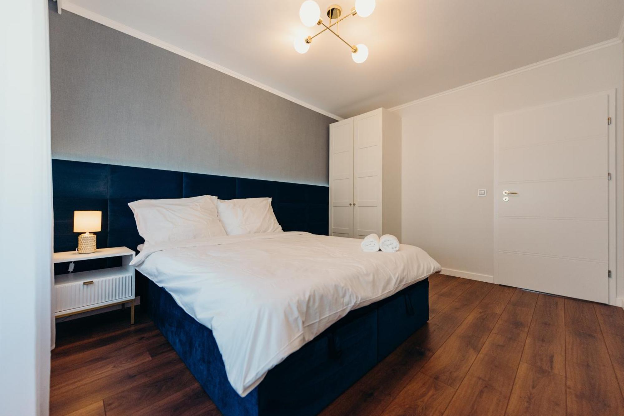 3 Bedrooms Premium Bella Blue For 8 Guests With Ac And Free Out Side Parking Rzeszow Exterior photo