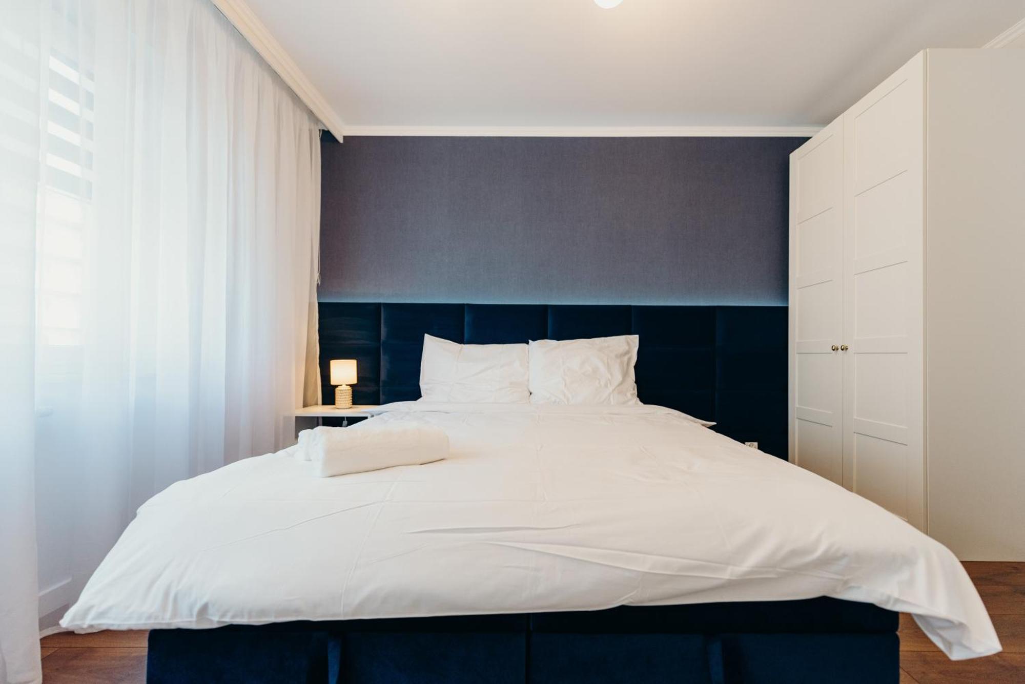 3 Bedrooms Premium Bella Blue For 8 Guests With Ac And Free Out Side Parking Rzeszow Exterior photo