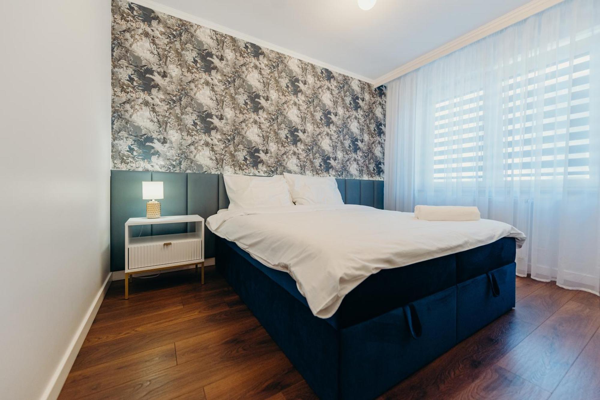 3 Bedrooms Premium Bella Blue For 8 Guests With Ac And Free Out Side Parking Rzeszow Exterior photo